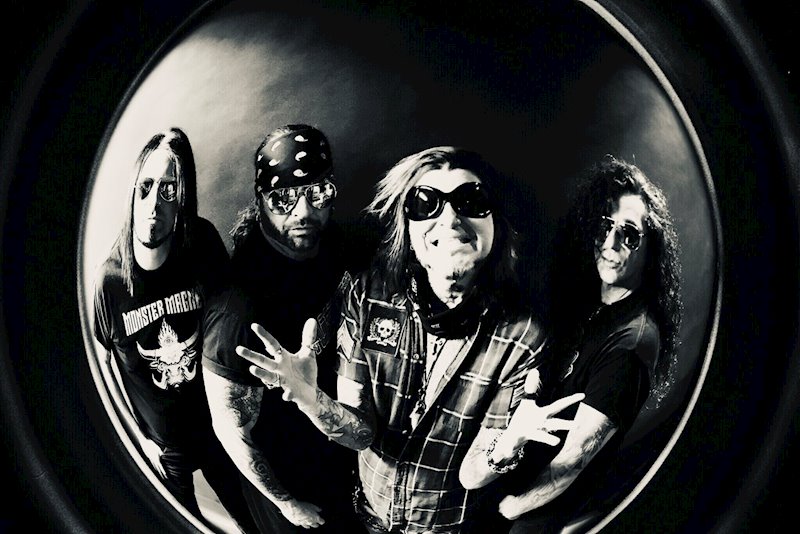 Kickin alentina - jpg.com